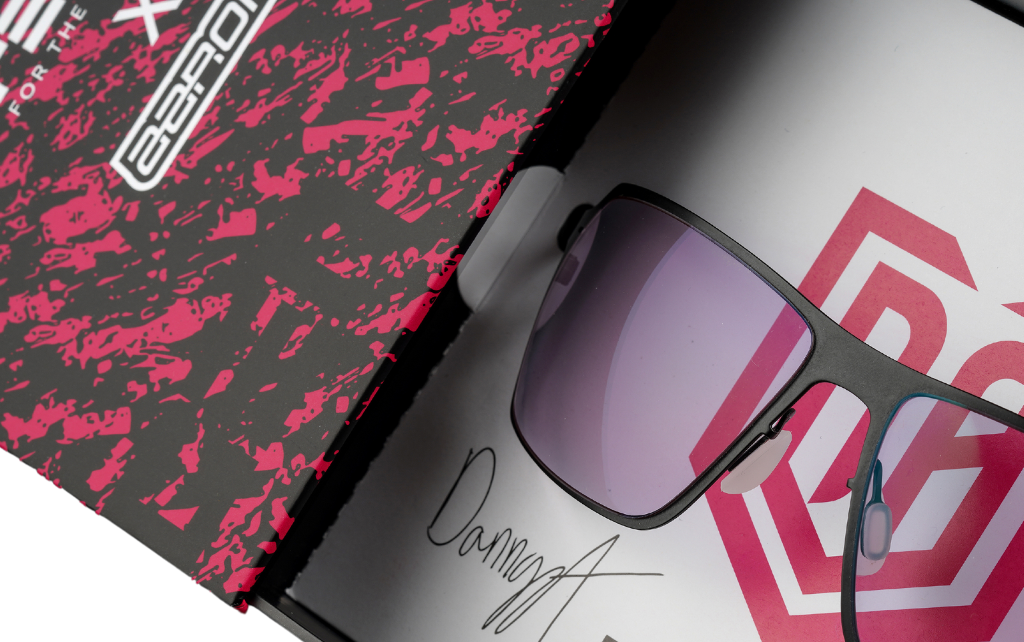 7483921 gamer eyewear photo